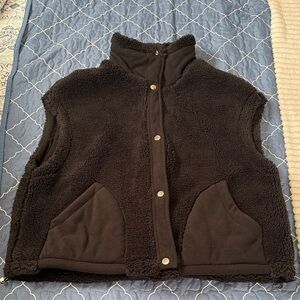 Anna & Ava Black Sherpa Vest with Snap Front
